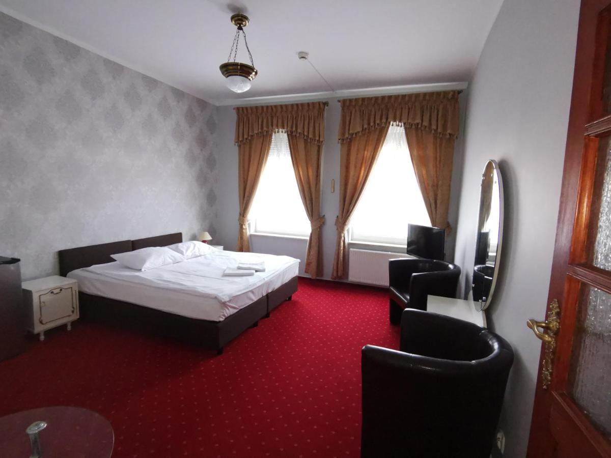 Hotel Nad Rzeczka Torun Exterior photo