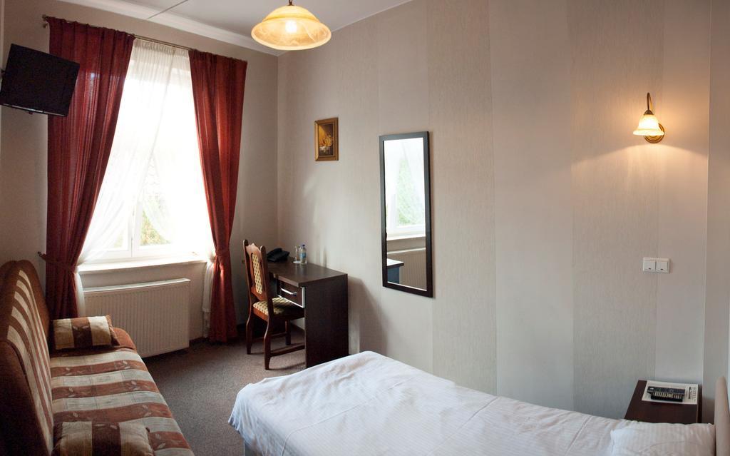 Hotel Nad Rzeczka Torun Room photo