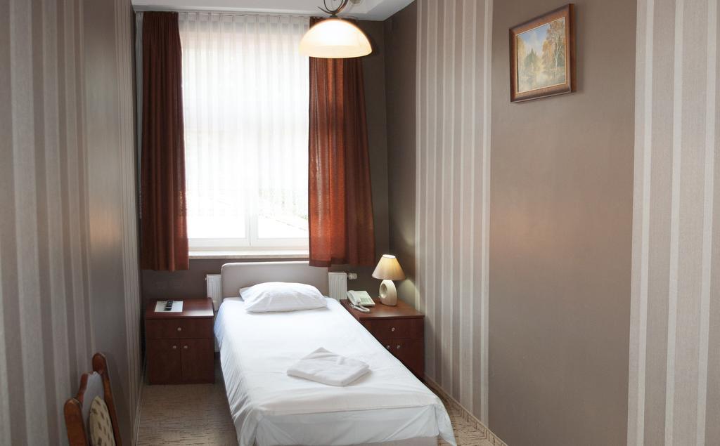 Hotel Nad Rzeczka Torun Room photo